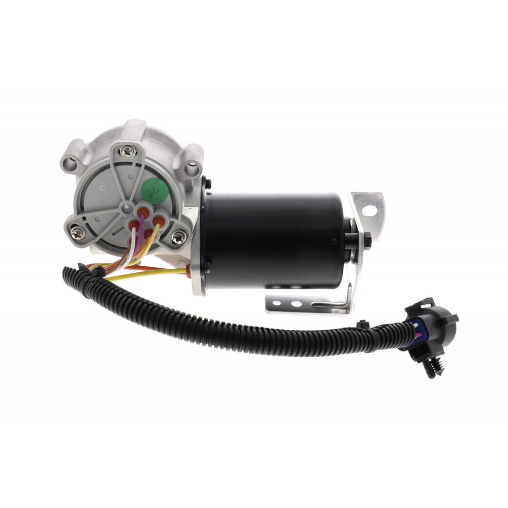Actuator, transfer case