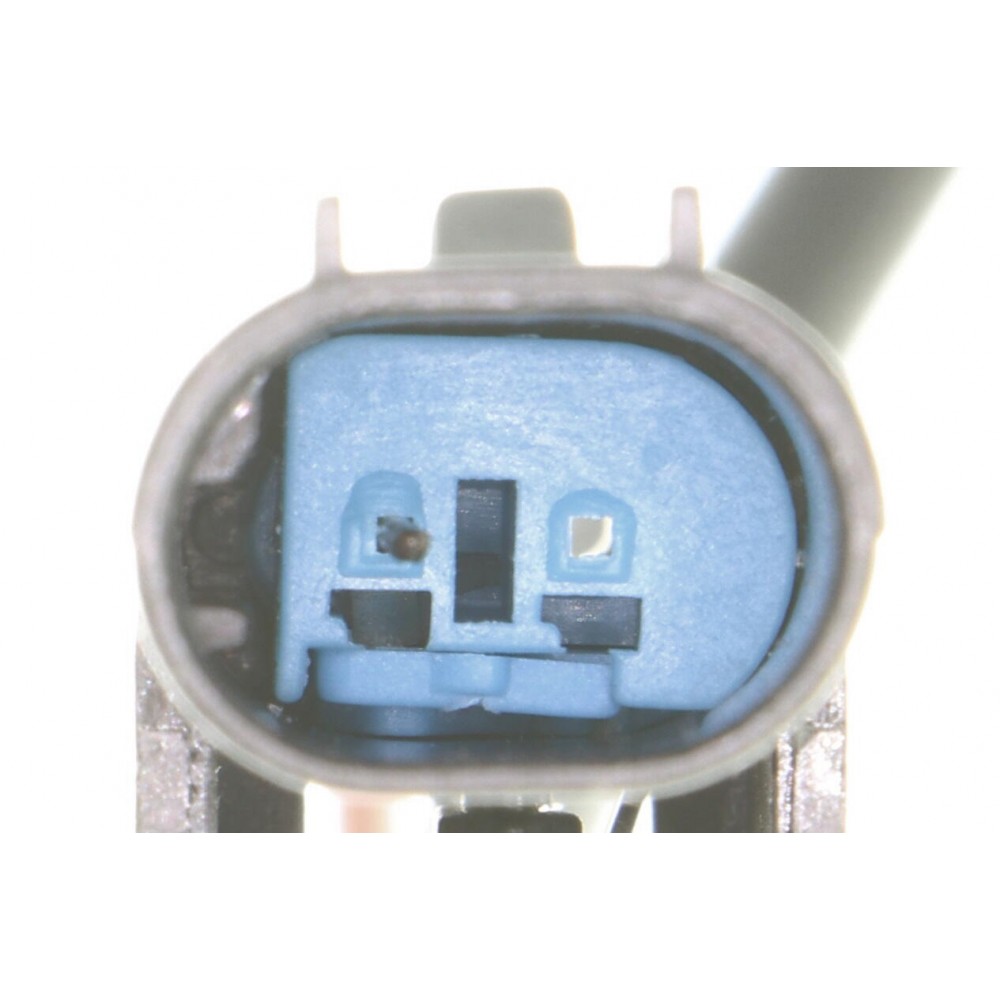 Adaptor, air conditioning compressor