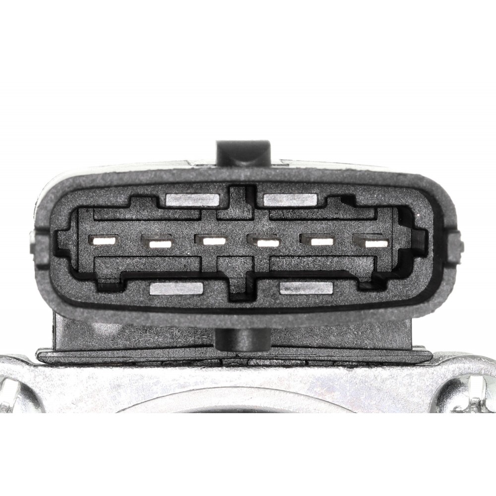 Actuator, transfer case